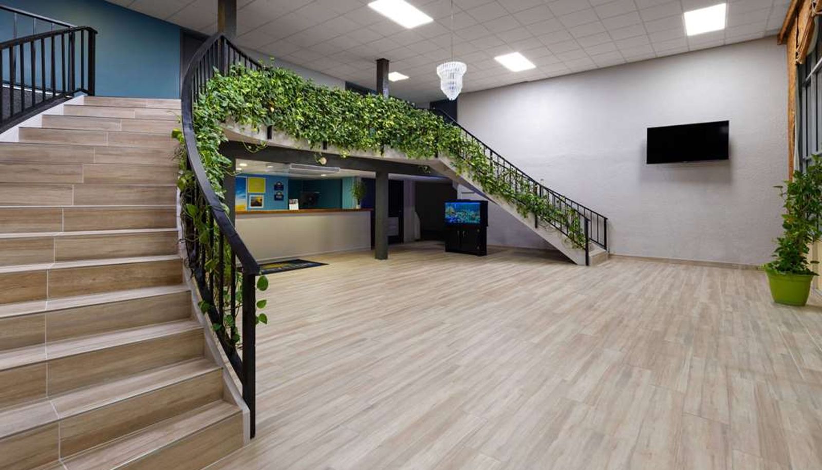 Lobby - Days Inn & Suites by Wyndham Fort Pierce Midtown
