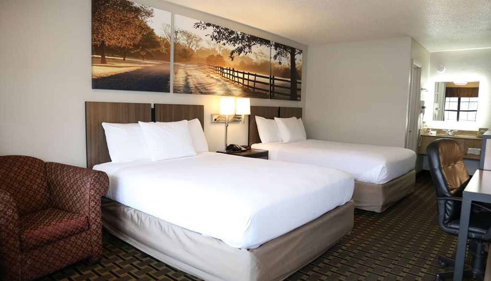 Zimmer - Days Inn by Wyndham Monroe LA