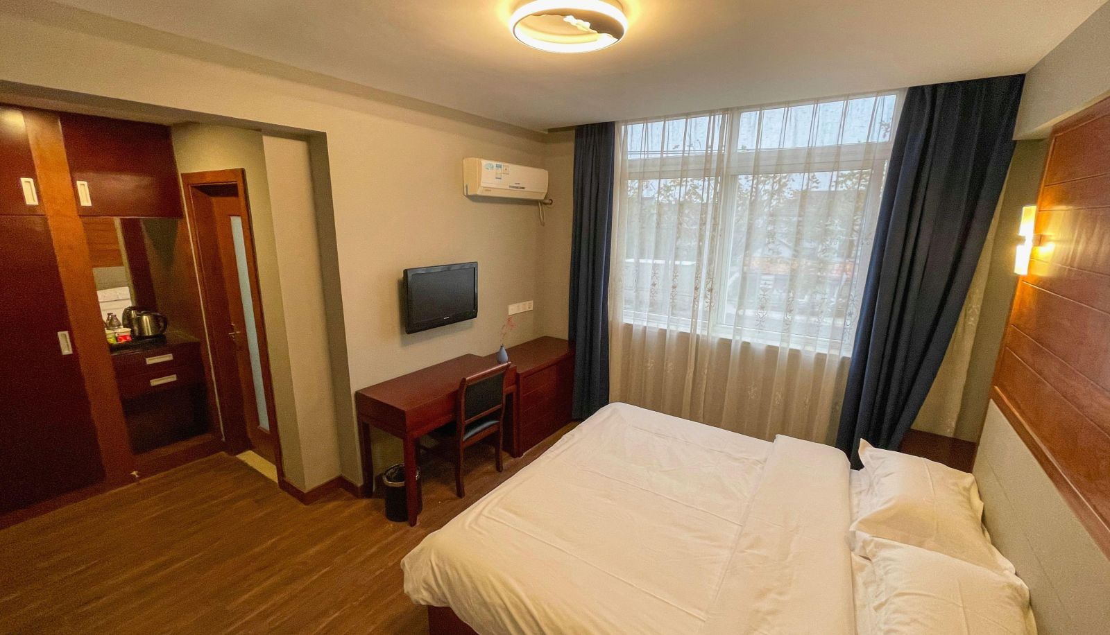 Chambre Business - Home Inn - Shanghai Pudong International Airport Chuanliu Highway Park Cloud Hotel