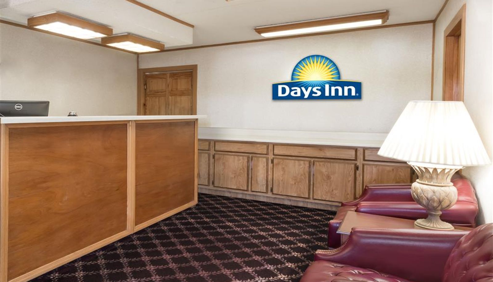 Hall - Days Inn by Wyndham Plymouth