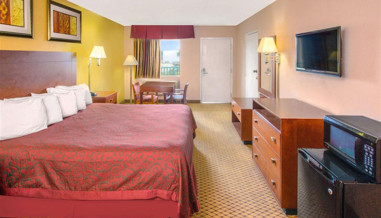 Zimmer - Days Inn by Wyndham Gulfport