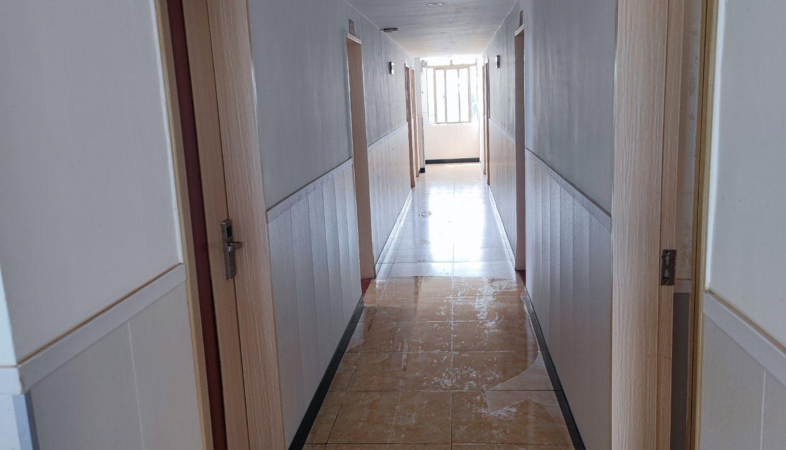 Zona exterior del hotel - Xinxiong Hualv Renting