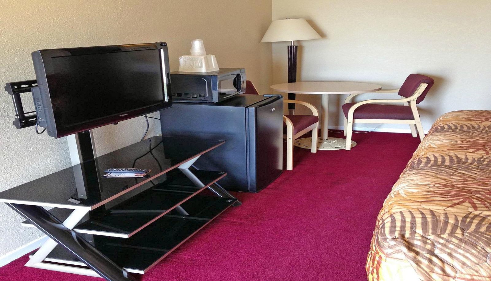 Zimmer - Red Carpet Inn & Suites-Elk City