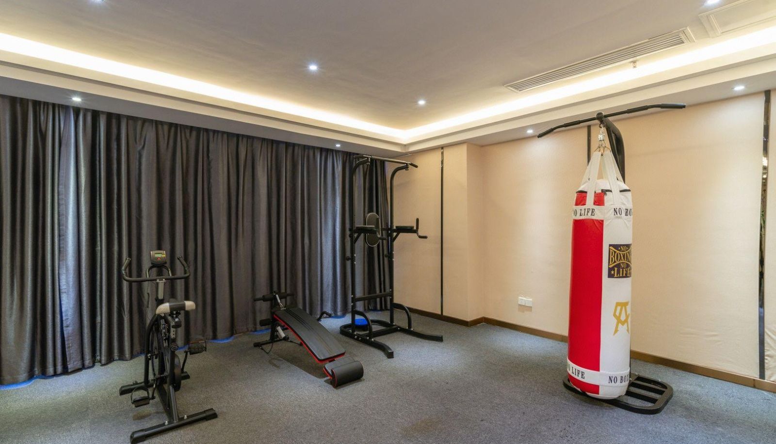 Zewnętrzna część hotelu - Li Feng Hotel (Anshun Center Huangguoshu Street Store)