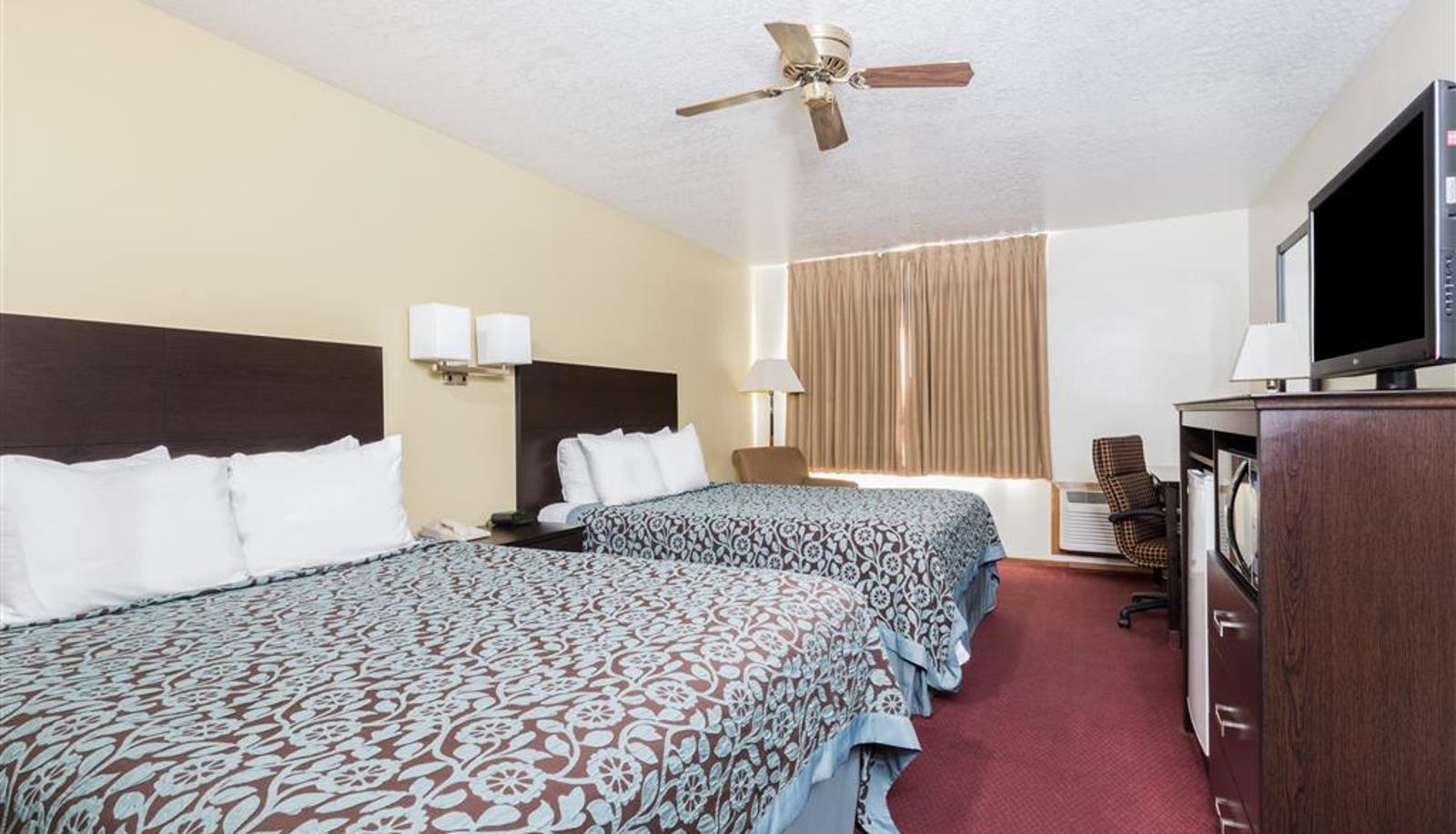 Room - Days Inn by Wyndham Pueblo