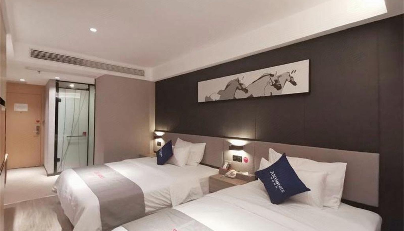 Habitación familiar - Junyi Selected Hotel (Guizhou Kaili High Speed Railway South Station Store)