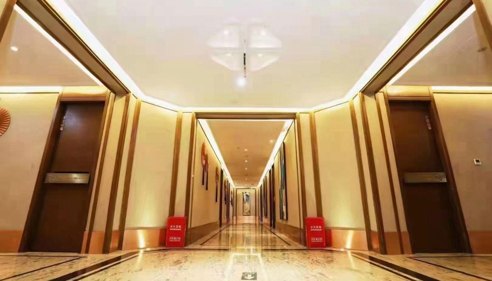 Zewnętrzna część hotelu - Yuzun Chinese Style Hotel