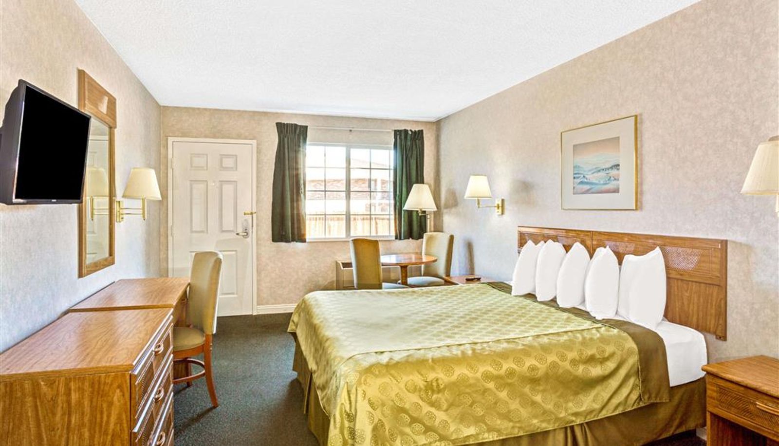 Zimmer - Days Inn by Wyndham Carson City