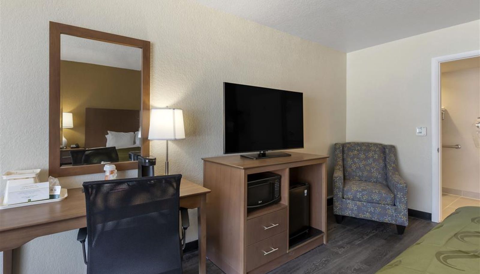 Room - Quality Inn Saint Petersburg North-Tampa Bay