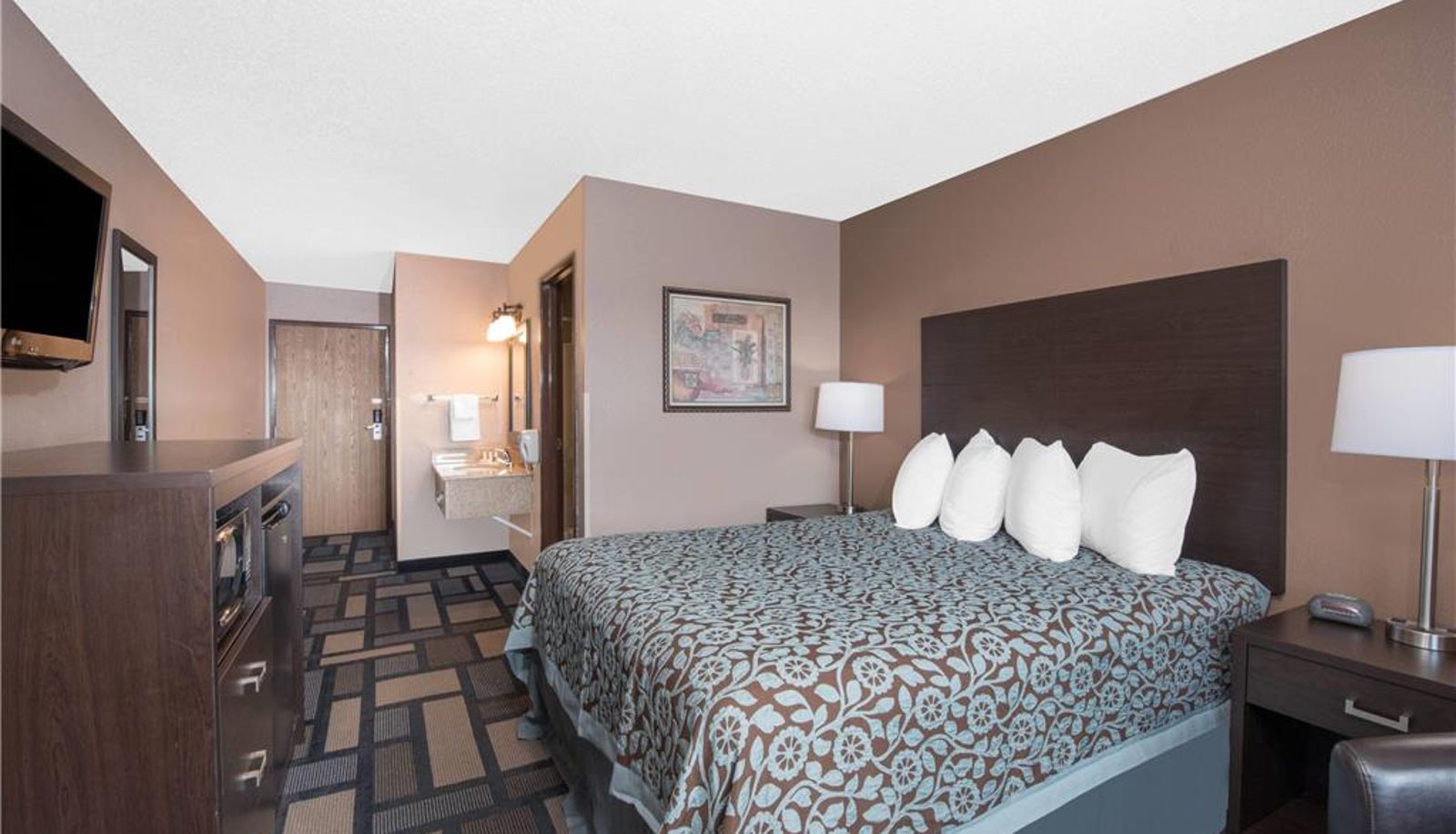 Camera - Days Inn by Wyndham Watertown