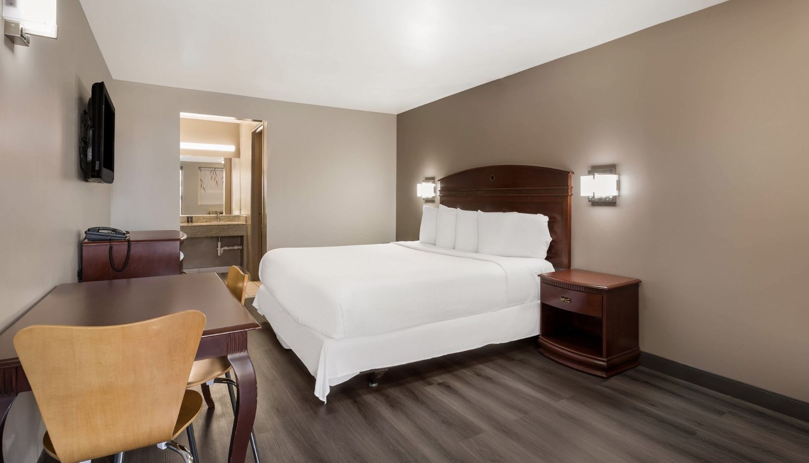 Room - Red Carpet Inn Edison NJ
