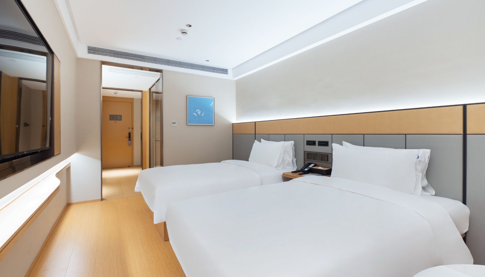 Camera - All season Chongxi Road Hotel in Shanghai International Tourism Resort