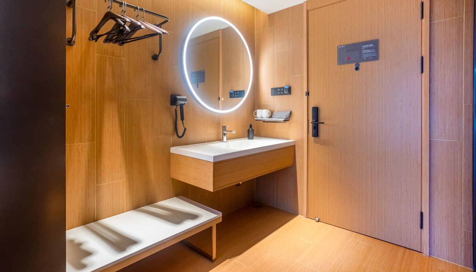 Room - All season the Old Town of Lijiang Xianghe Commercial Plaza Hotel