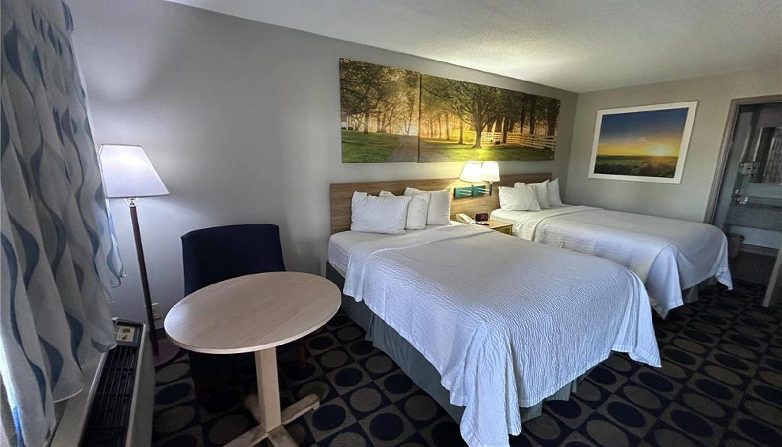 Zimmer - Days Inn by Wyndham Byron