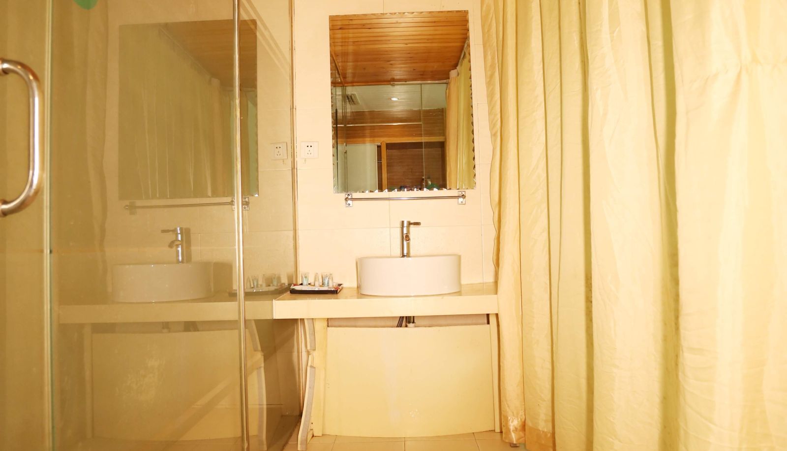 Area esterna dell'hotel - Sun Moon Star Hotel