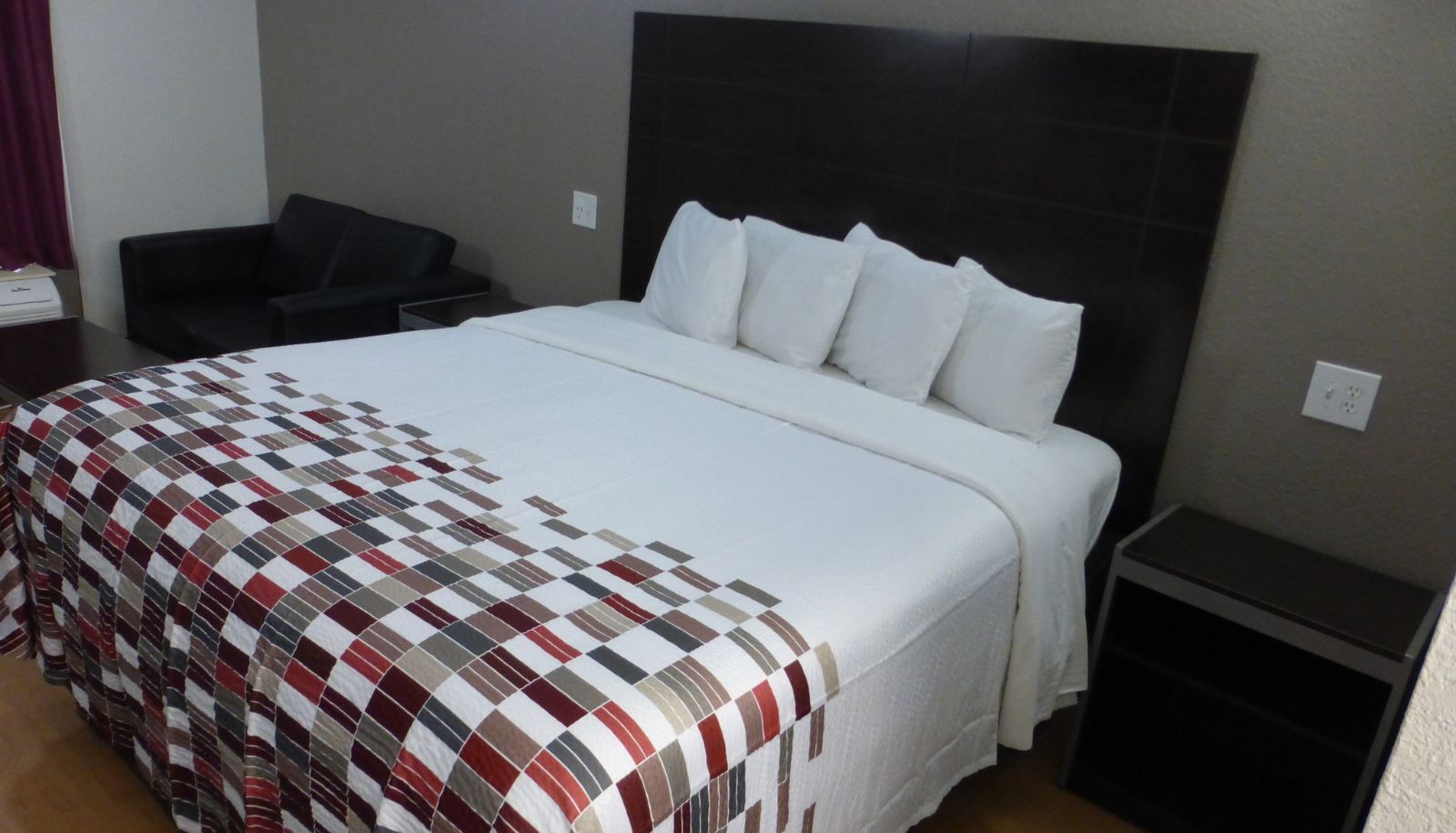 Room - Red Roof Inn Corpus Christi North - Near Downtown