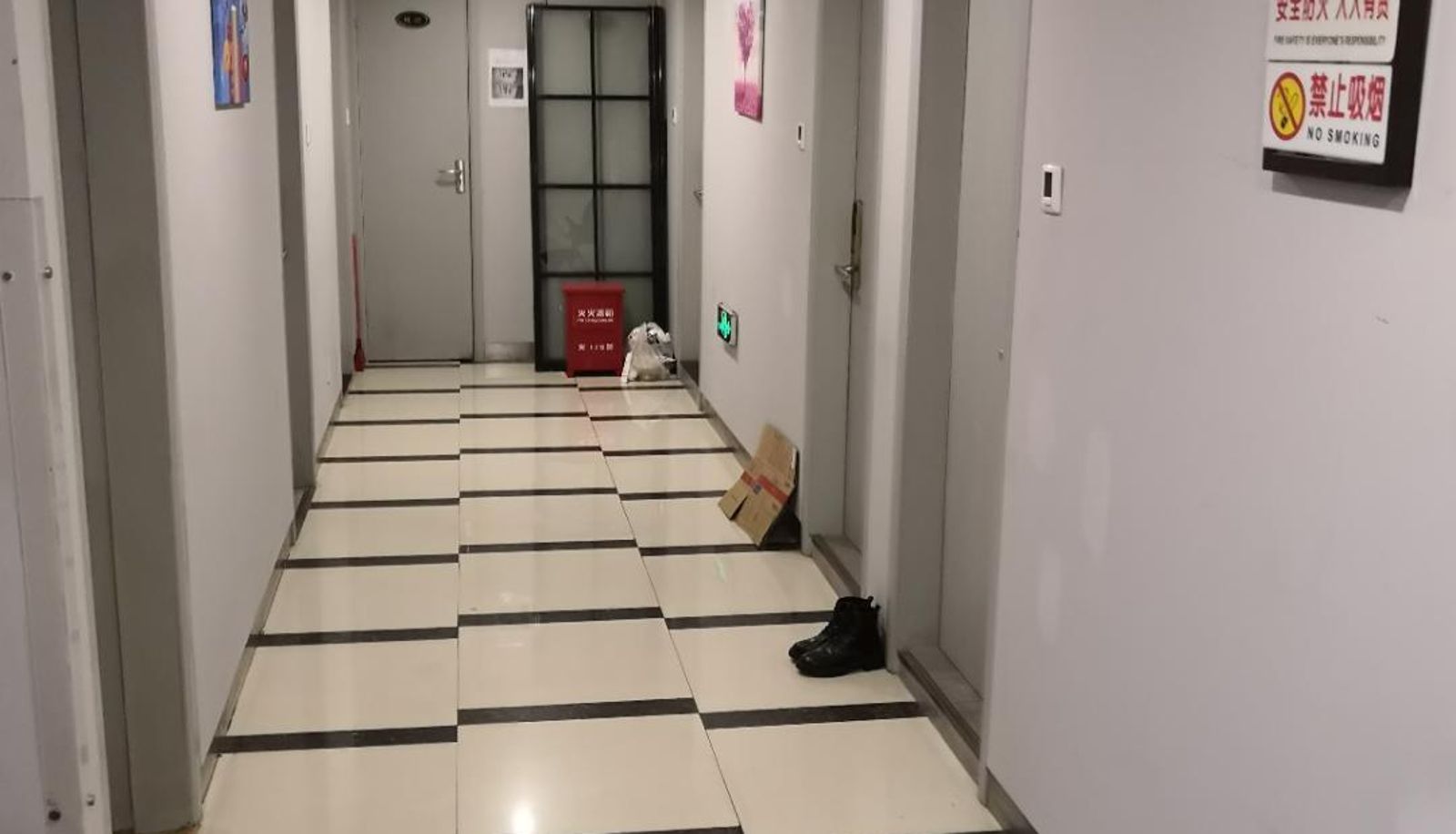 Area esterna dell'hotel - Puxing Inn