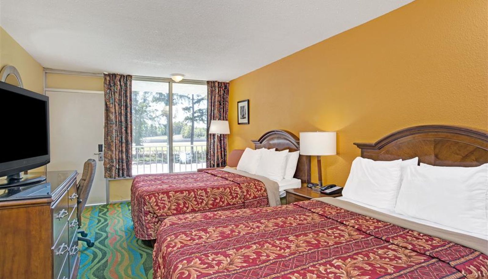 Zimmer - Days Inn by Wyndham Norfolk Military Circle