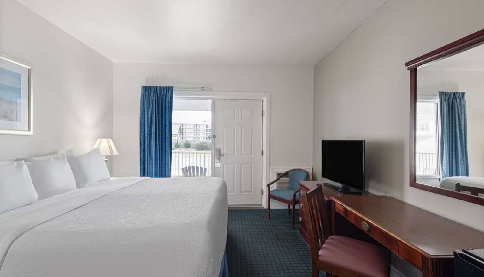 Room - Days Inn by Wyndham Kill Devil Hills Oceanfront - Wilbur