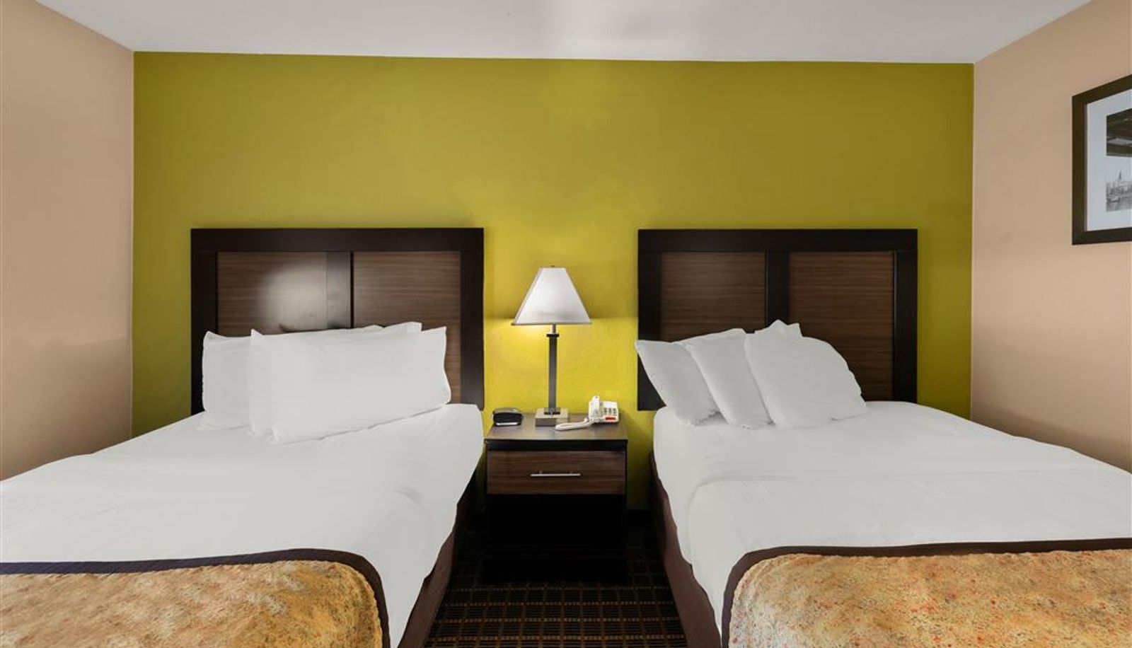 Room - Best Western Adena Inn
