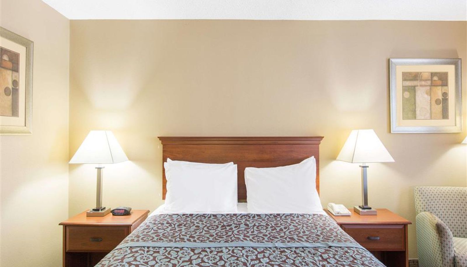 Room - Days Inn by Wyndham Ripley