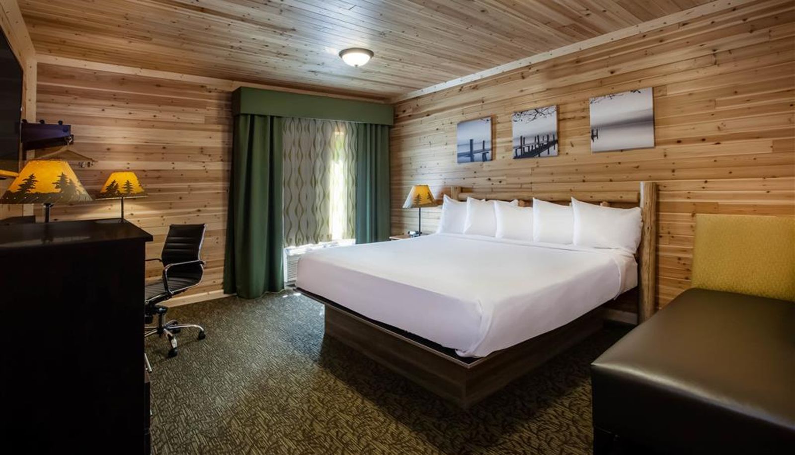 Zimmer - Days Inn by Wyndham Cadillac