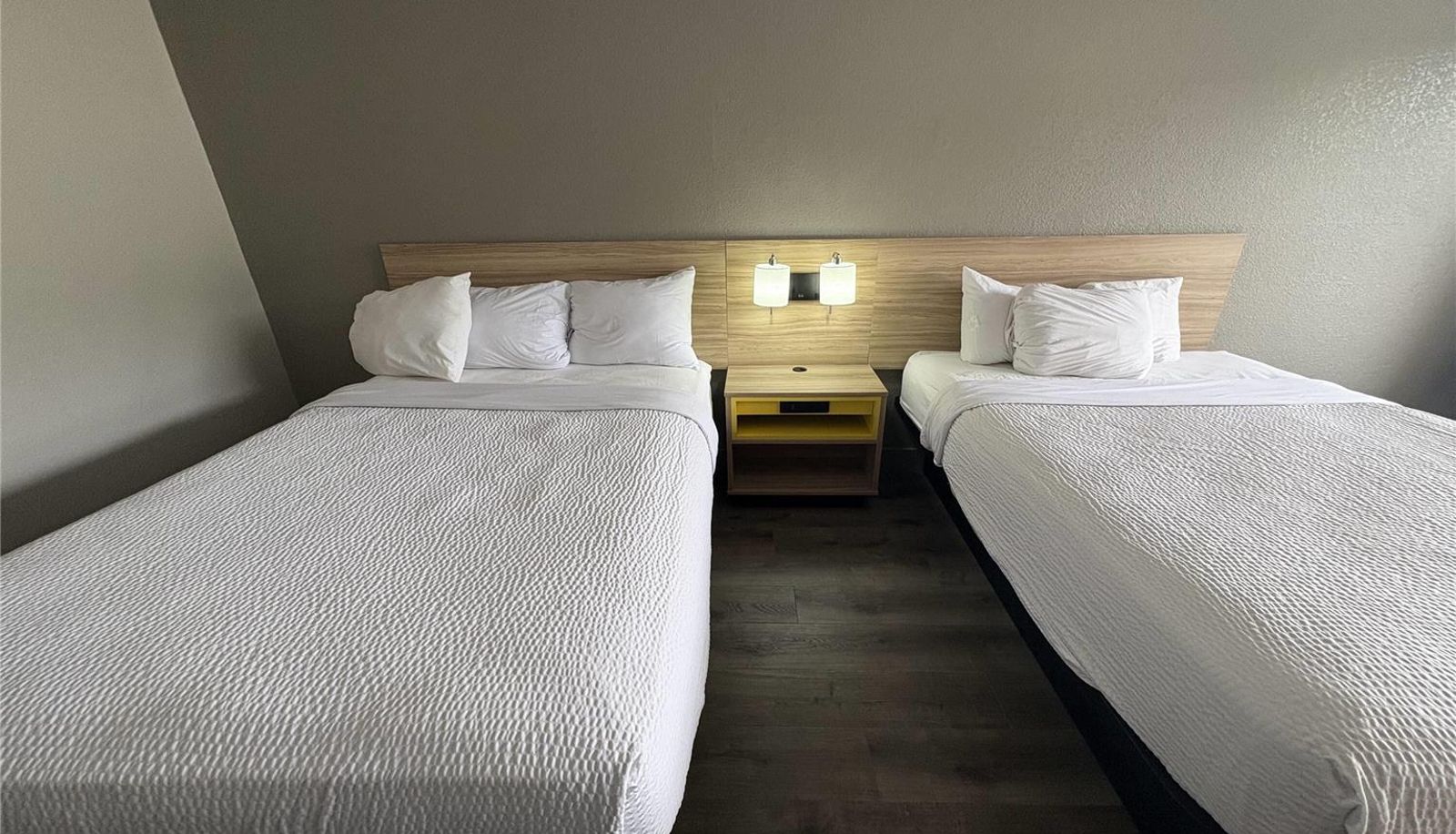 Chambre - Days Inn by Wyndham Ruther Glen Kings Dominion Area