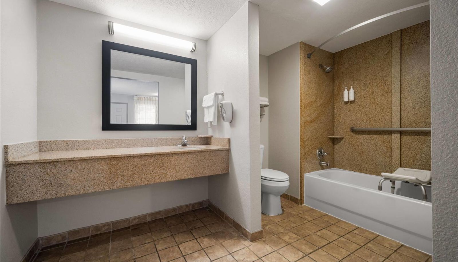 Chambre - Days Inn by Wyndham Canton