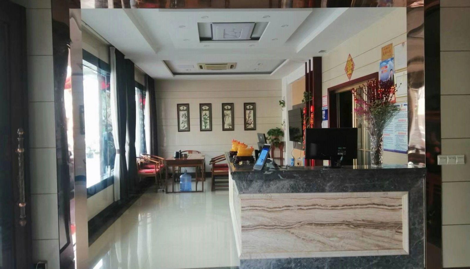 Buitenruimte van het hotel - Xinsheng Hotel