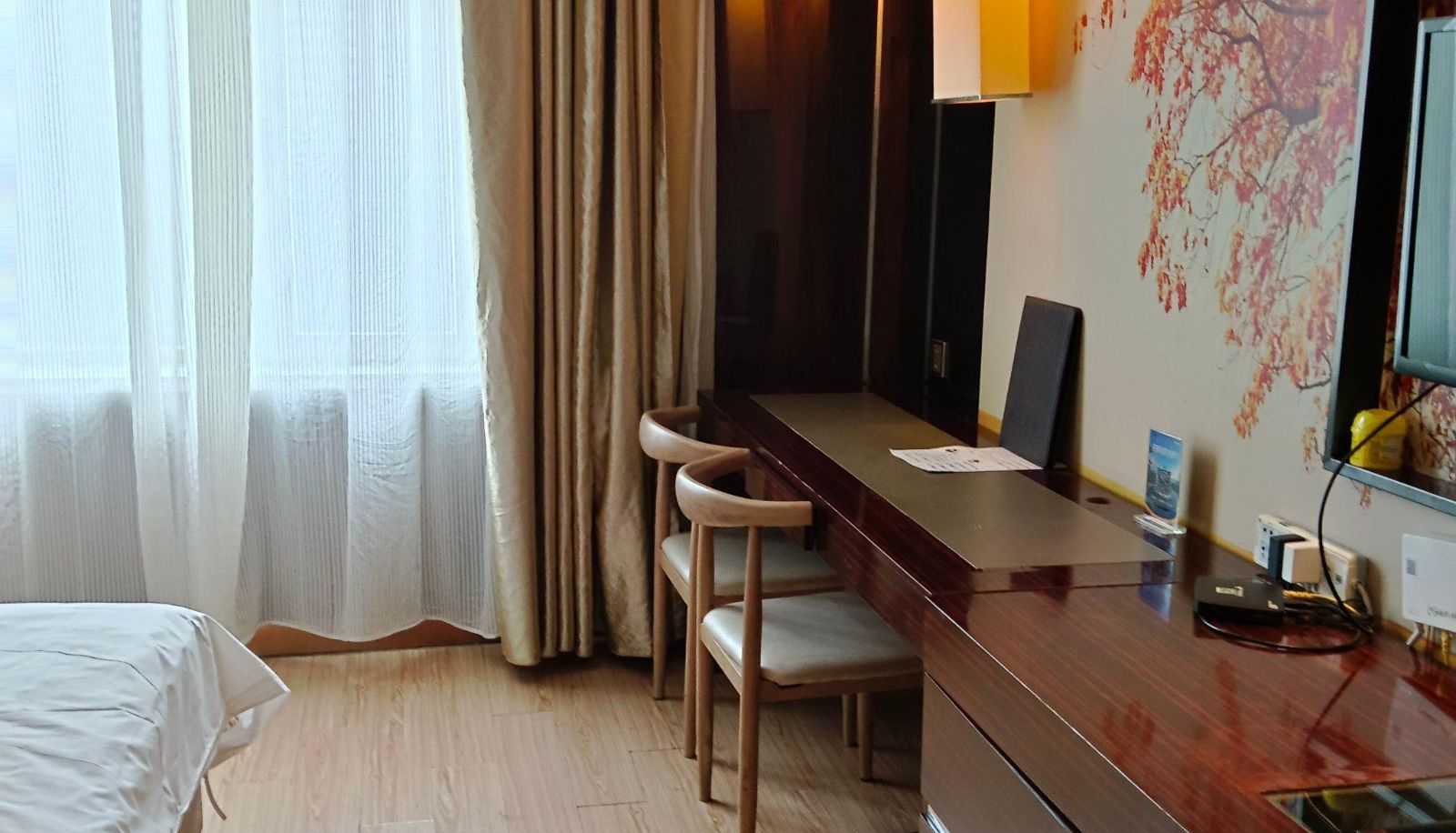 Camera business - Qinglian Hotel (High tech Street Bus Station Store)