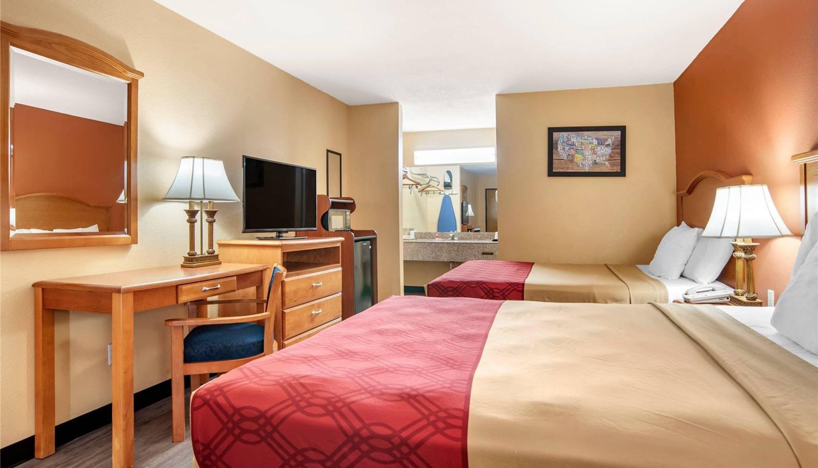 Zimmer - Econo Lodge Inn & Suites Evergreen