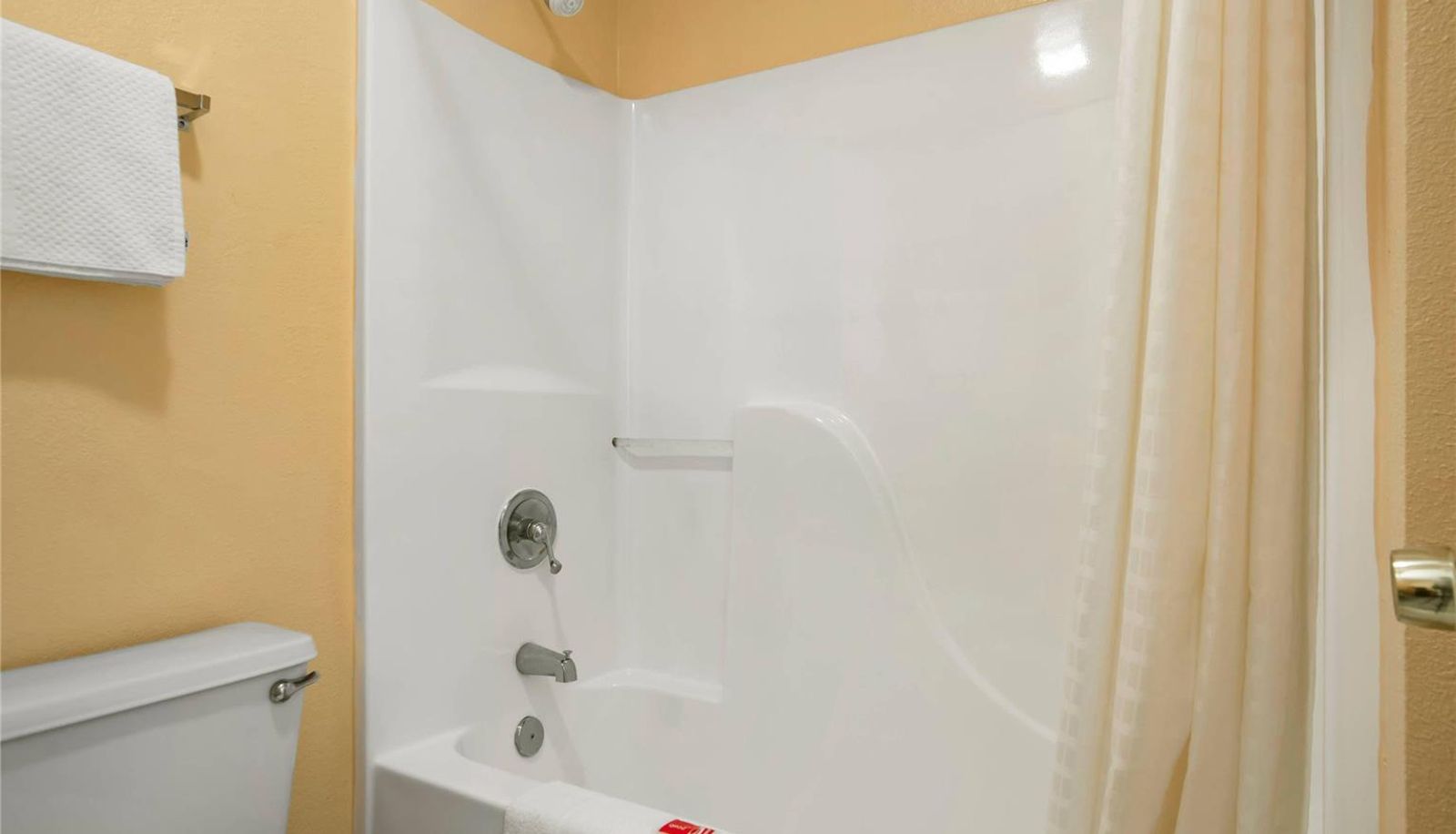 Zimmer - Econo Lodge Inn & Suites Evergreen