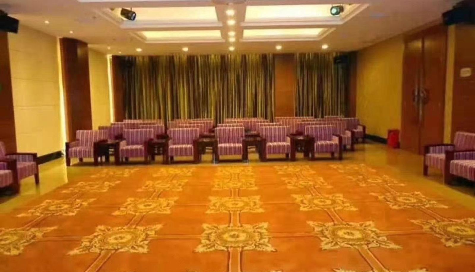 Buitenruimte van het hotel - Yaohu Mingzhu Hotel