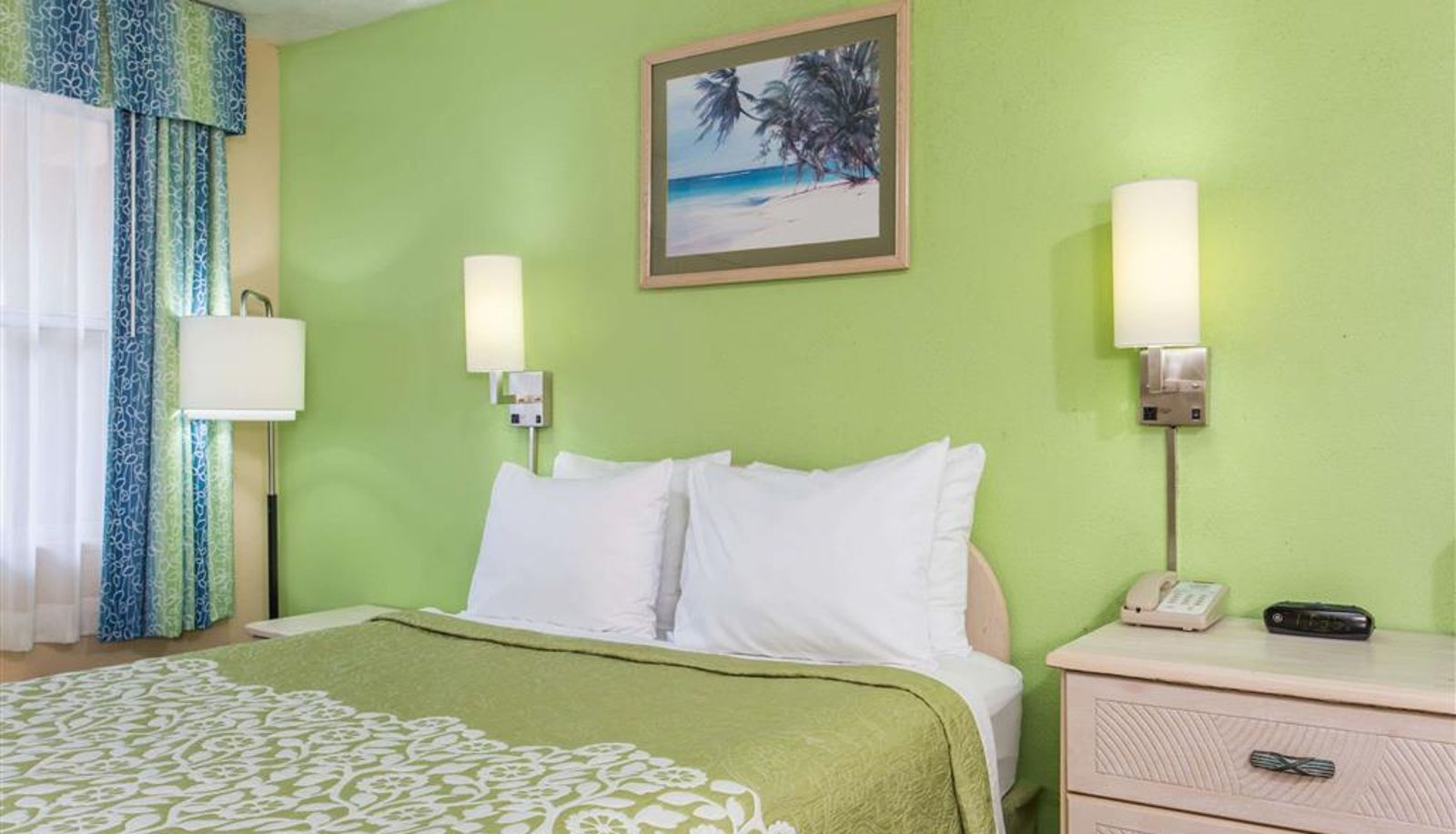Zimmer - Days Inn by Wyndham Bradenton I-75