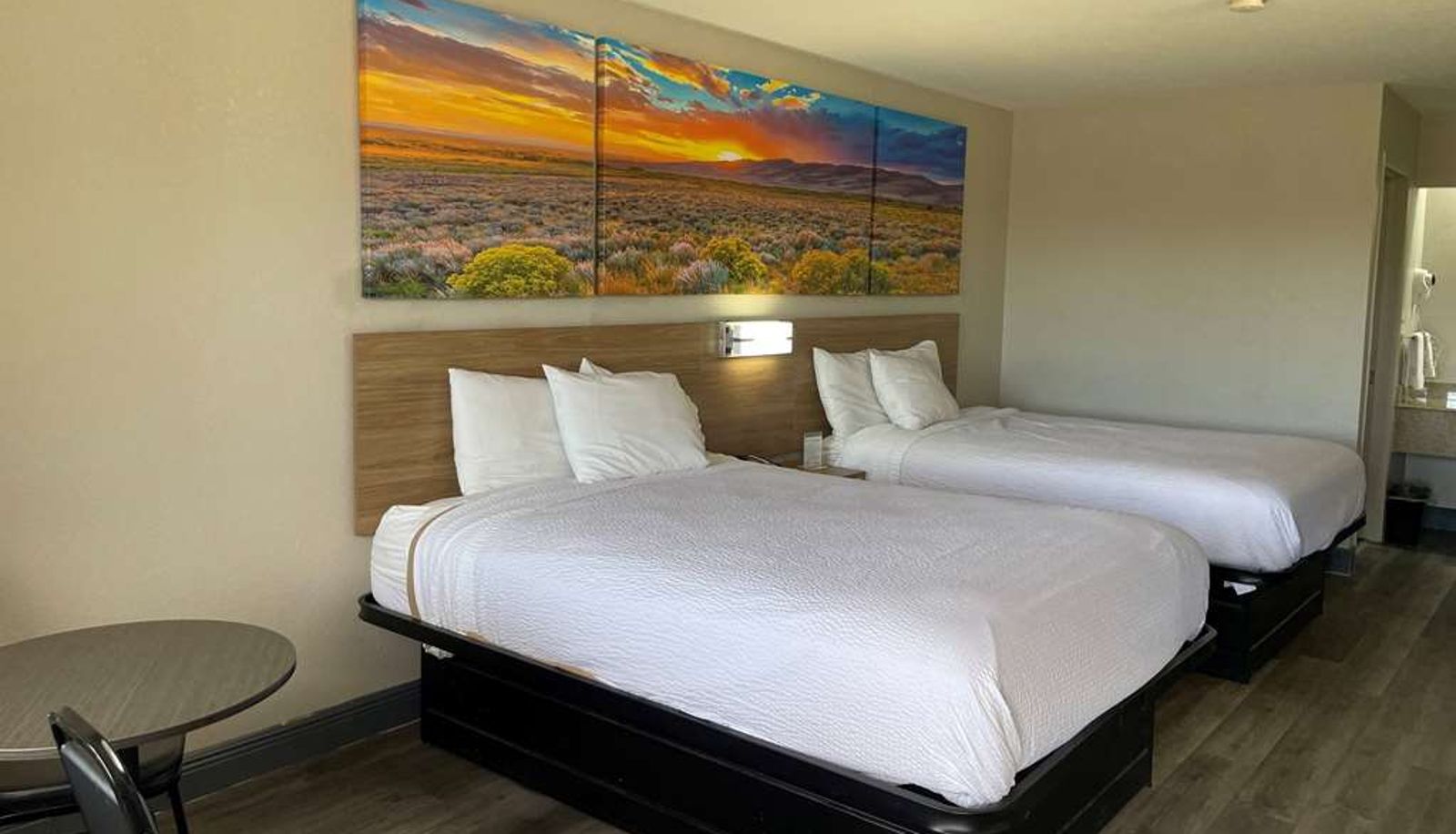 Zimmer - Days Inn by Wyndham San Antonio Southeast/Frost Bank Center
