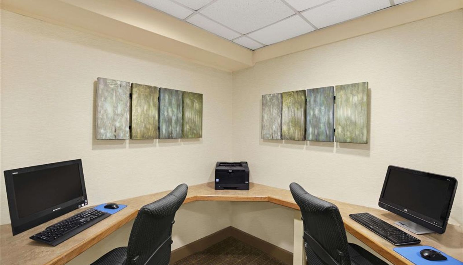 Interior view - Days Inn by Wyndham Penn State