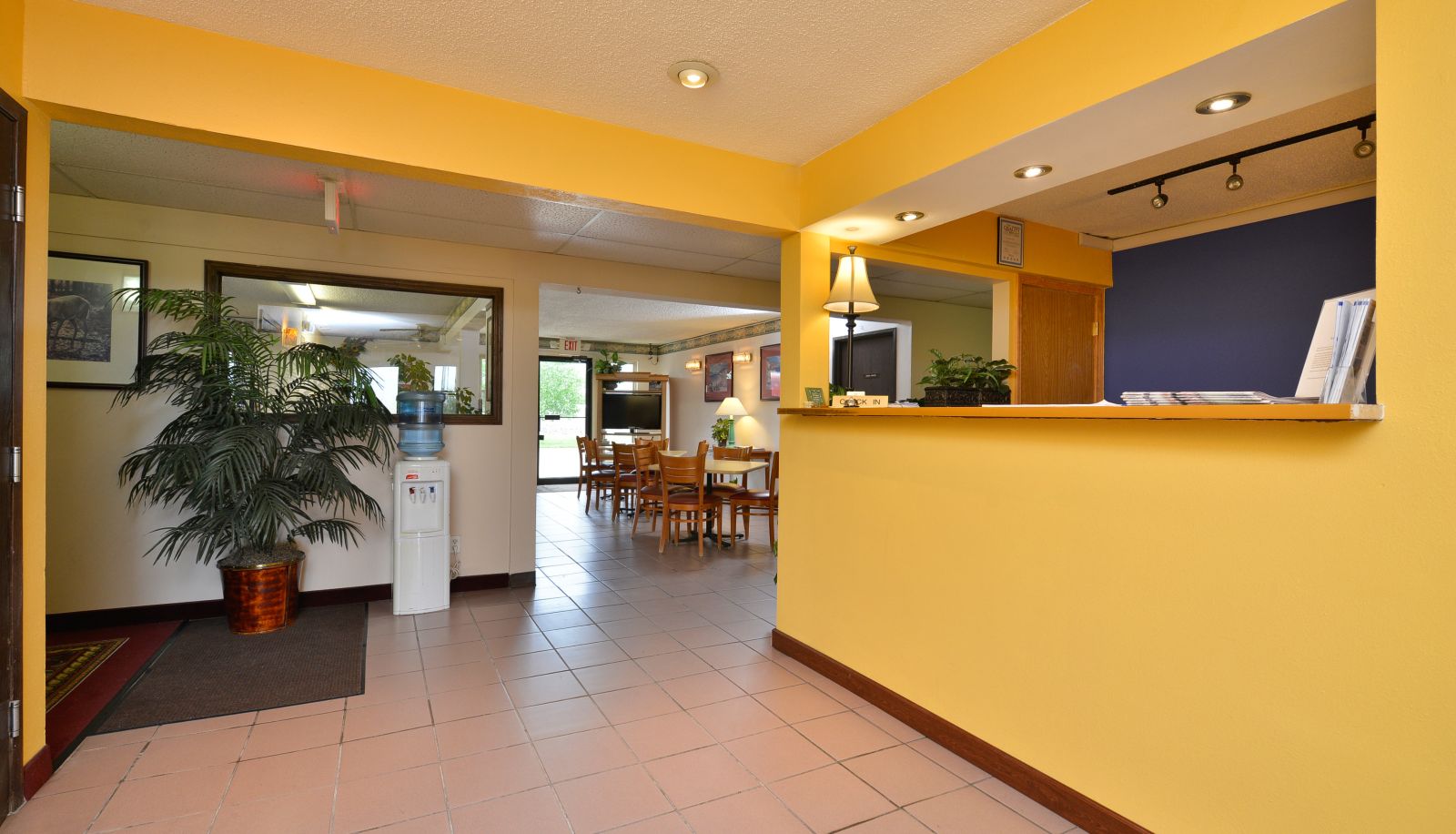Sala - IL Americas Best Value Inn Decatur