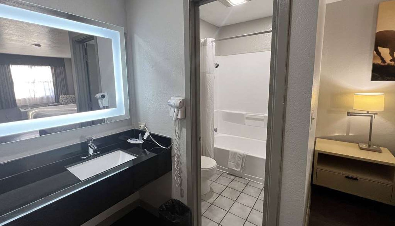 Room - Days Inn by Wyndham Canton