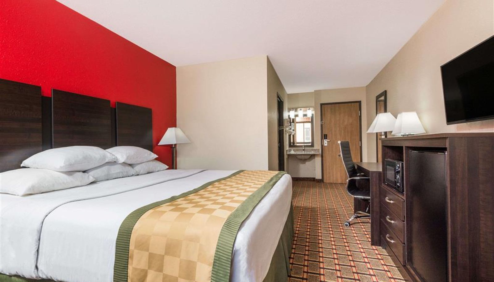 Zimmer - Days Inn by Wyndham Muncie -Ball State University