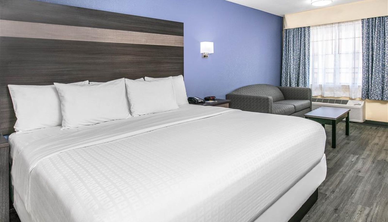 Camera - Days Inn by Wyndham Waco Near Downtown/University