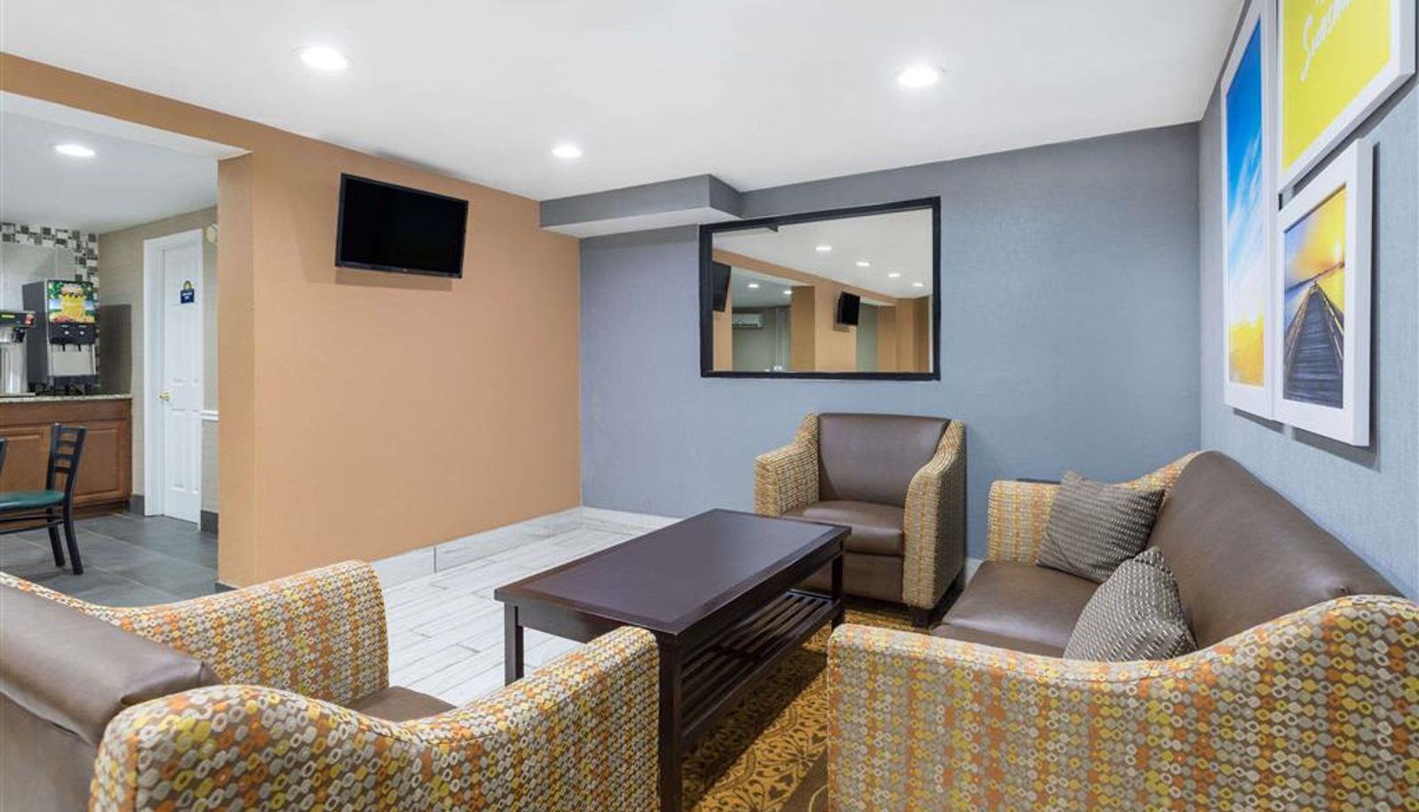 Hal - Days Inn by Wyndham Newberry