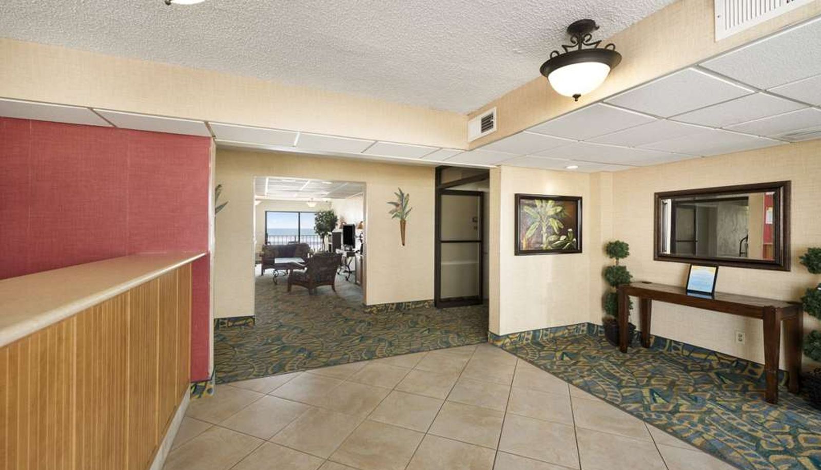 Hall - Days Inn by Wyndham Daytona Oceanfront