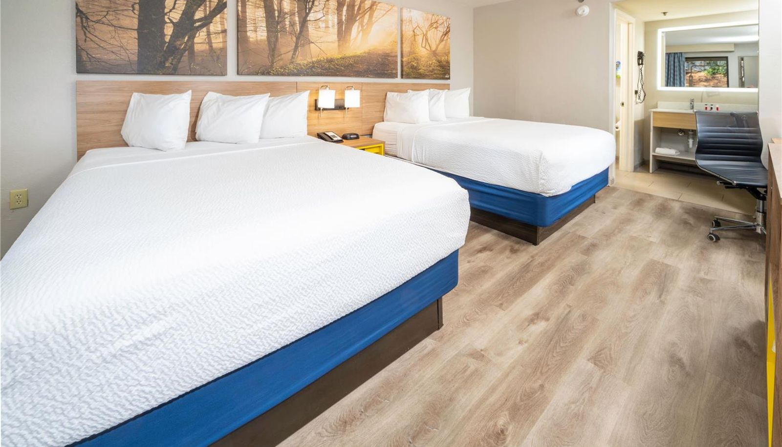 Room - Days Inn by Wyndham Atlanta Stone Mountain