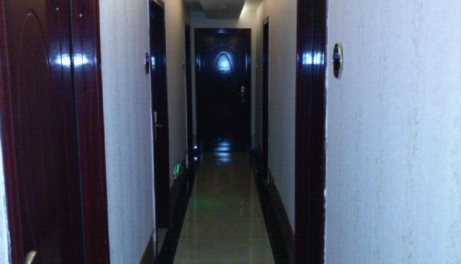 Area esterna dell'hotel - Xiongye Hotel
