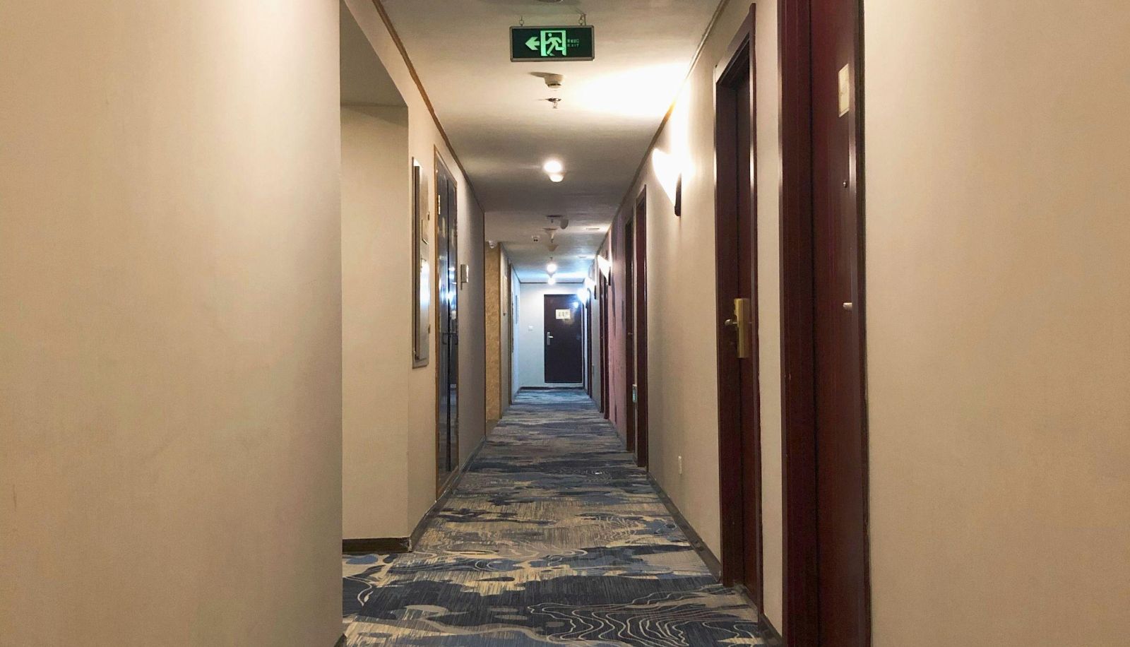 Zewnętrzna część hotelu - Xiruidu Hotel (Shenyang Station West Plaza Store)