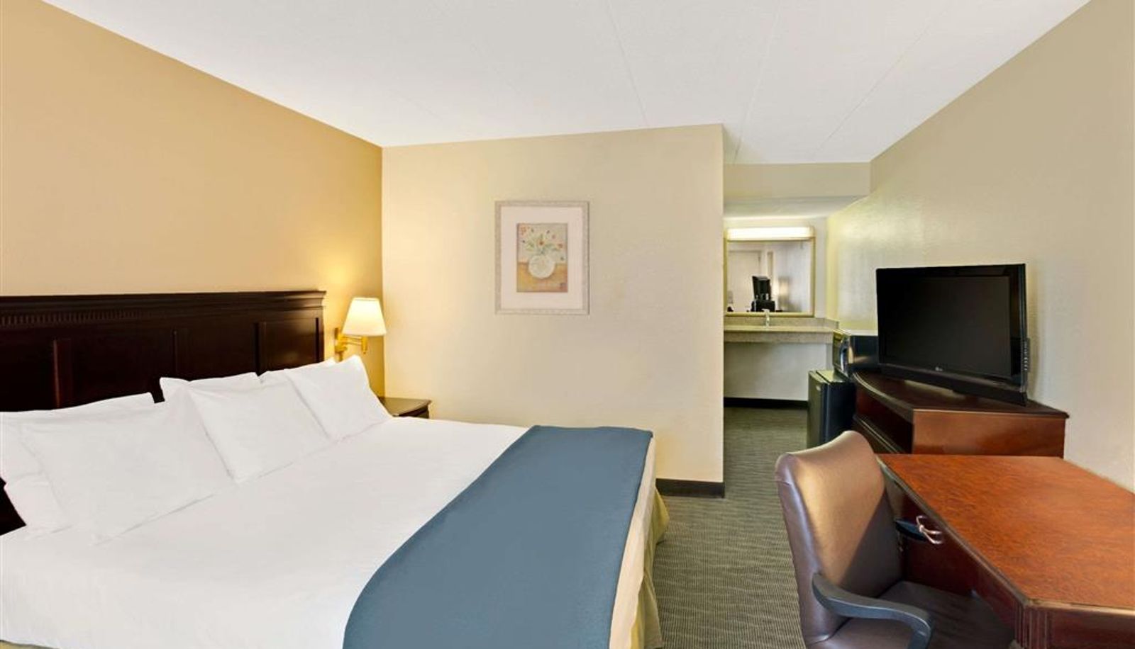 Zimmer - Days Inn by Wyndham Silver Spring