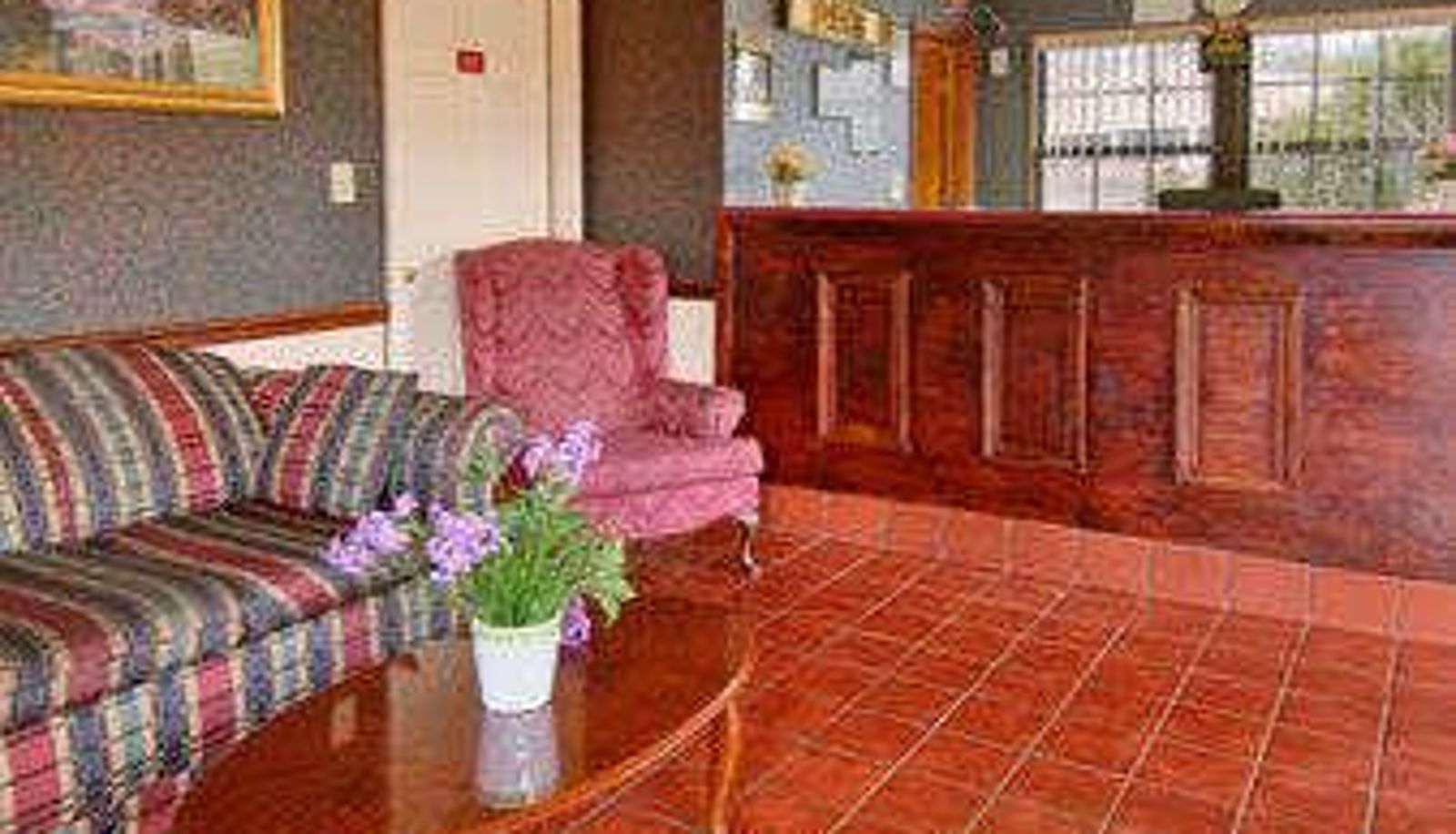 Hall - GA Knights Inn Cleveland