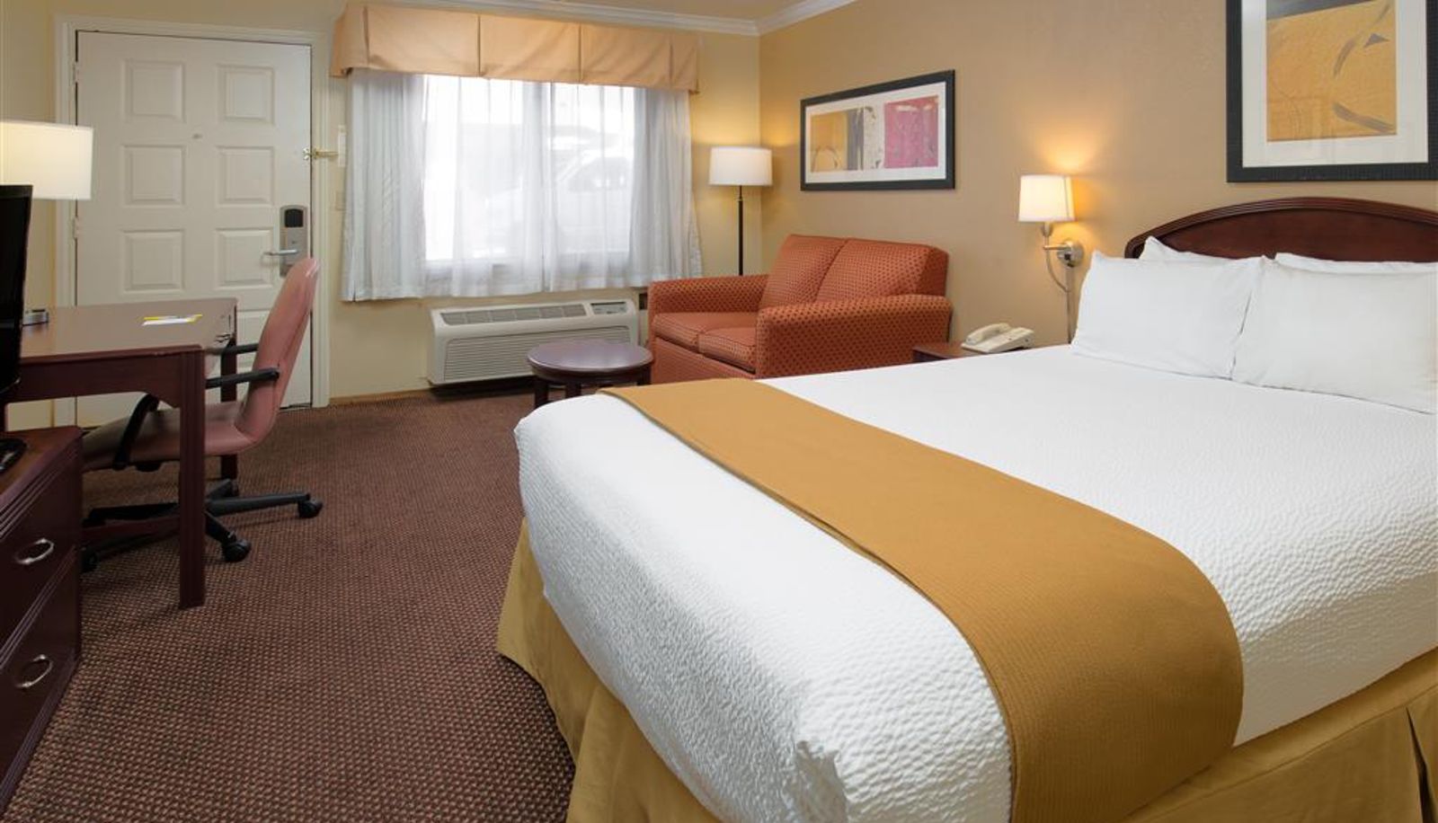 Zimmer - Days Inn by Wyndham Pinole Berkeley