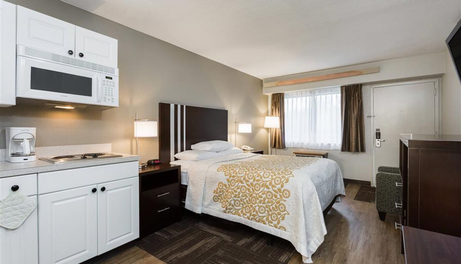 Room - Days Inn by Wyndham Harrisburg North
