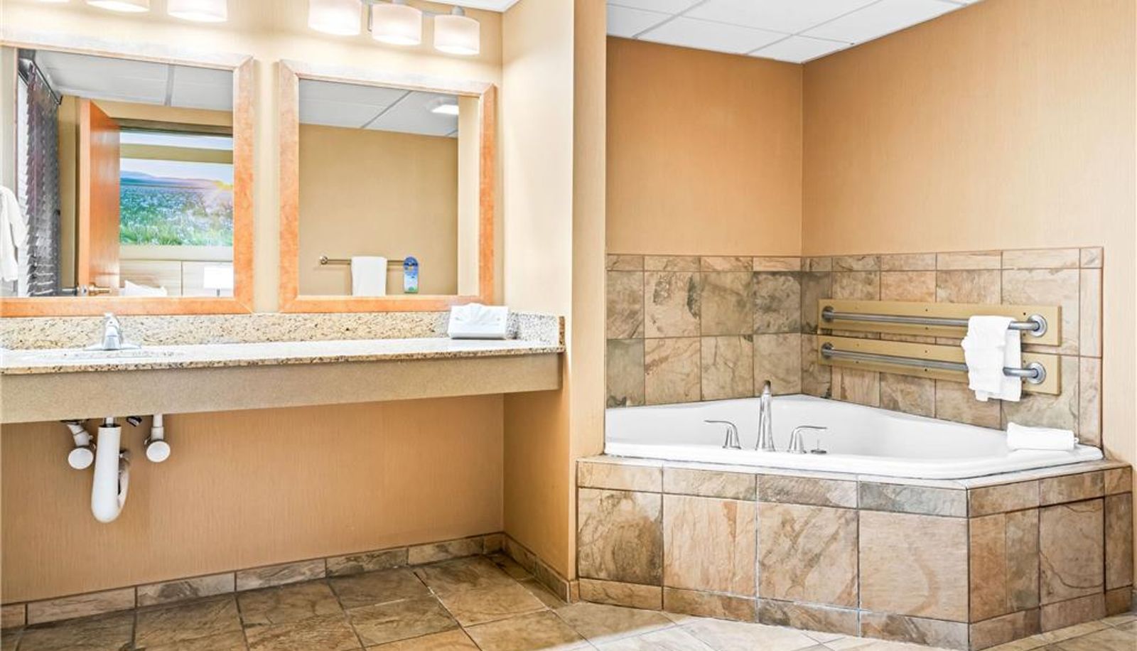 Room - Days Inn by Wyndham Helena